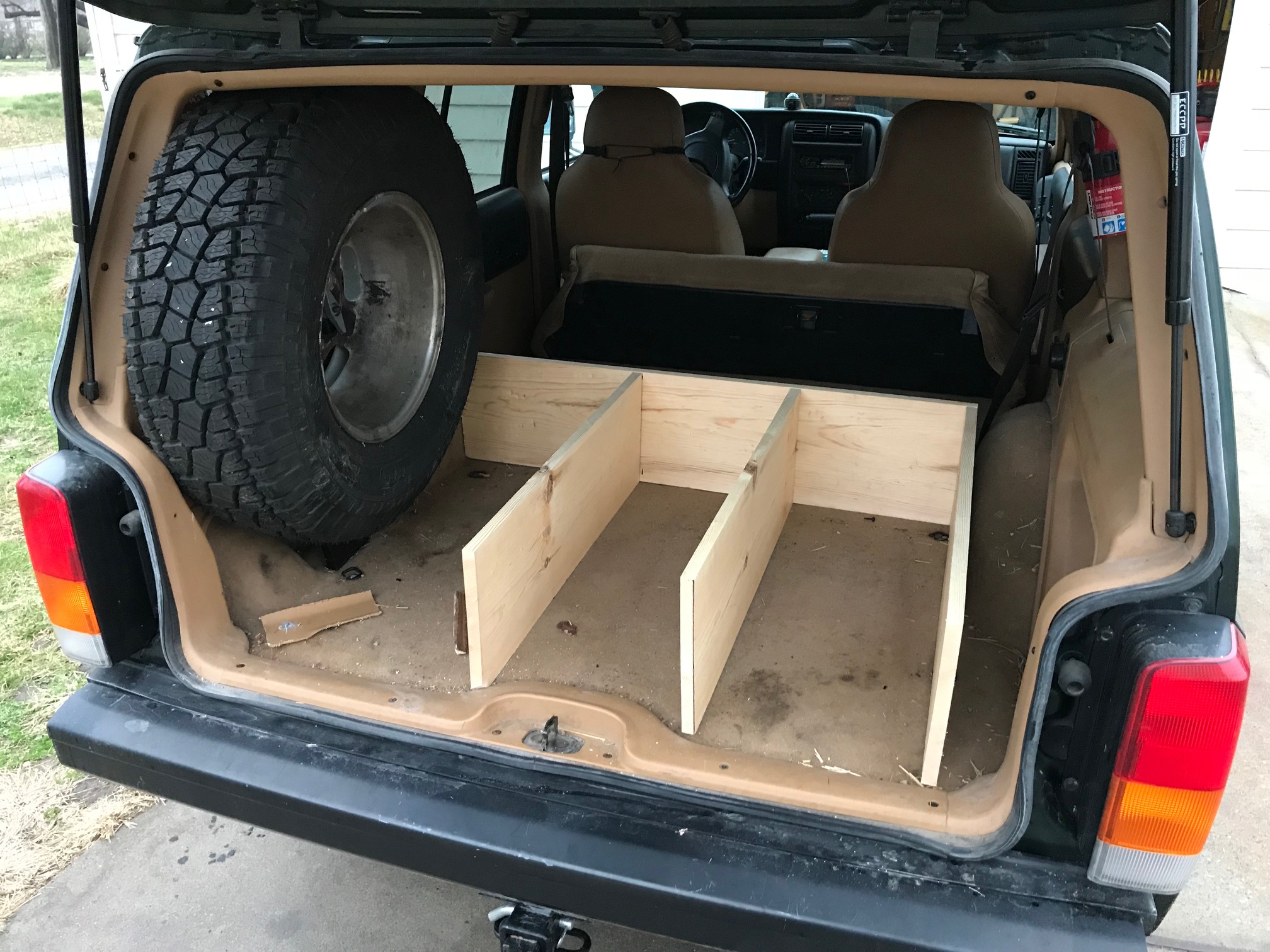One Day Build: Stow and go storage system & cargo platform for