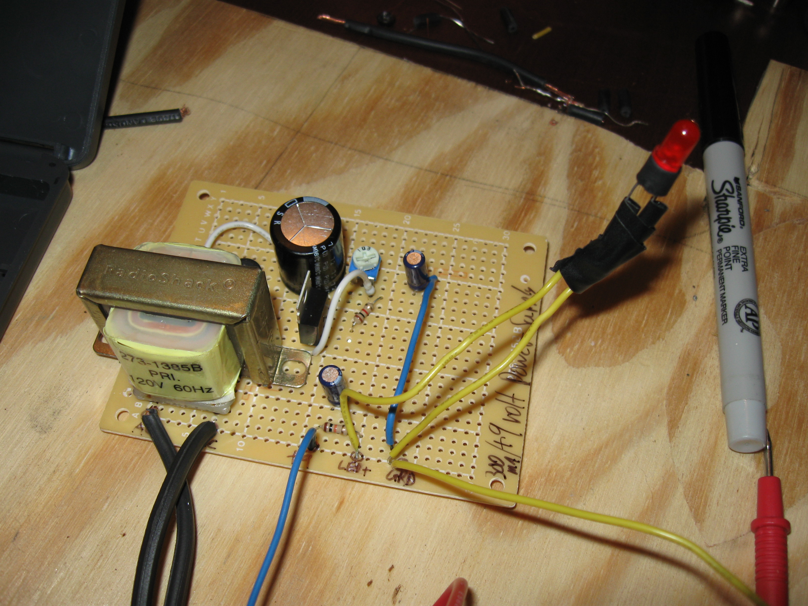 DIY power supply for guitar effect pedals | Dan·nix