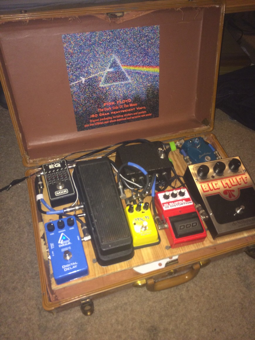 DIY effect pedal board for stomp boxes, homemade from a suitcase