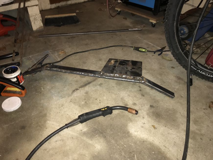 welding a homemade diy skid plate for the transfer case of a jeep xj cherokee