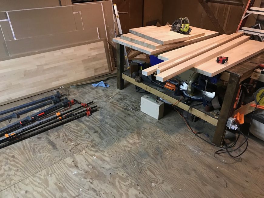 DIY kitch countertop install wooden butcherblock