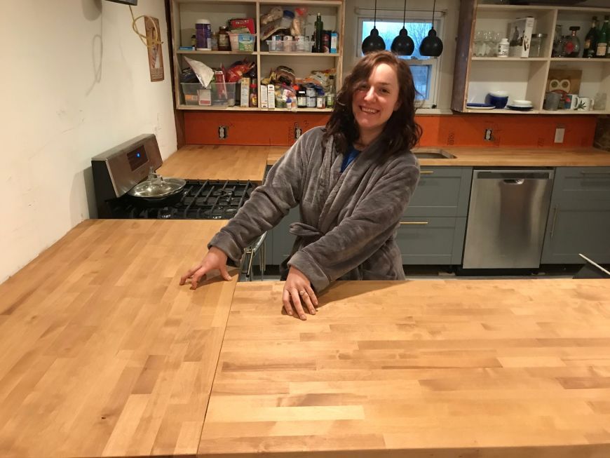 DIY kitch countertop install wooden butcherblock